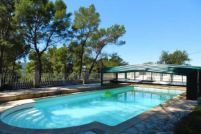 Chalet de 2 chambres avec piscine privee et jardin clos a Le Beausset a 8 km de la plage